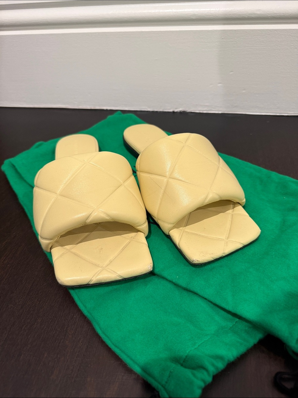 Bottega Veneta Lido Leather Slides - Picture 4 of 4